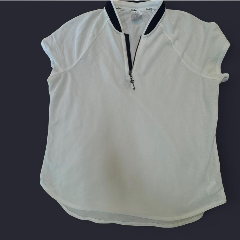Belyn Key White Top with Navy Trim
